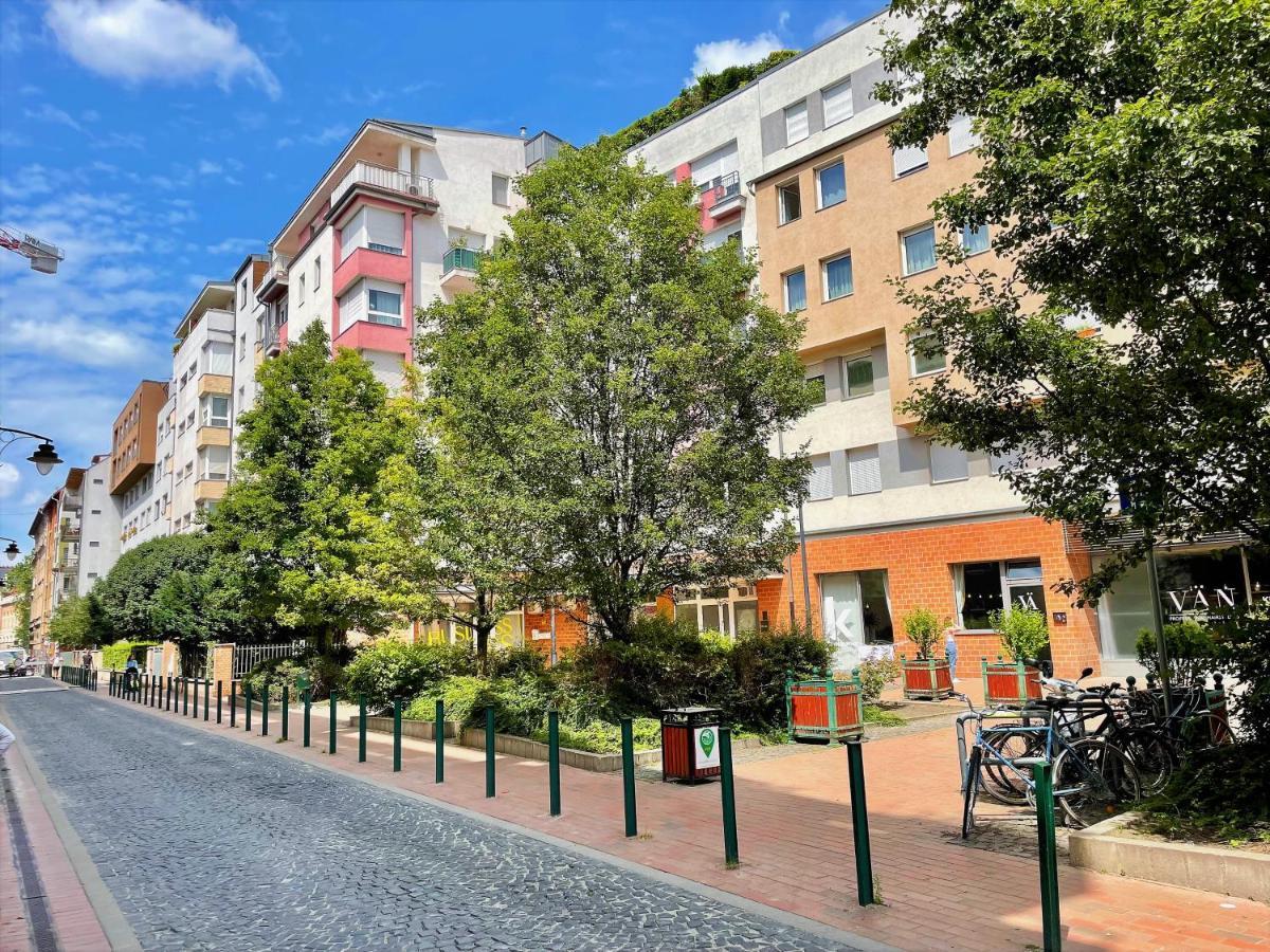 Feel Home Deluxe Corvin # Free Parking # Ac # Elevator Budapeste Exterior foto