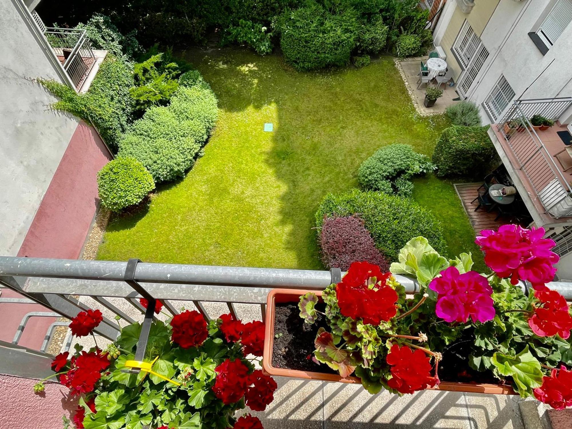 Feel Home Deluxe Corvin # Free Parking # Ac # Elevator Budapeste Exterior foto